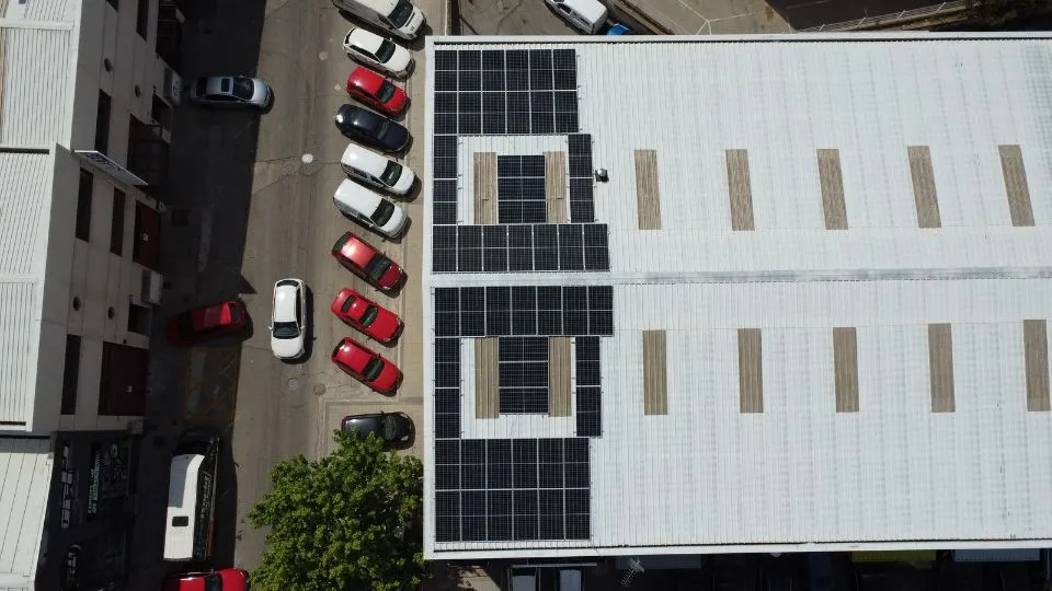 Instalación de placas solares llave en mano de Lumio