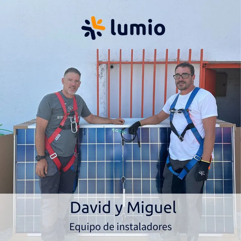 David y Miguel, equipo de instaladores de Lumio